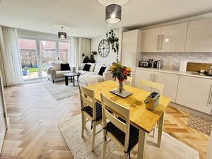 Photo 6- click for photo gallery